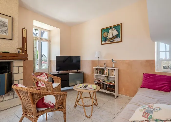 בית נופש Maison Avec Beau Jardin - Centre D'arromanches *